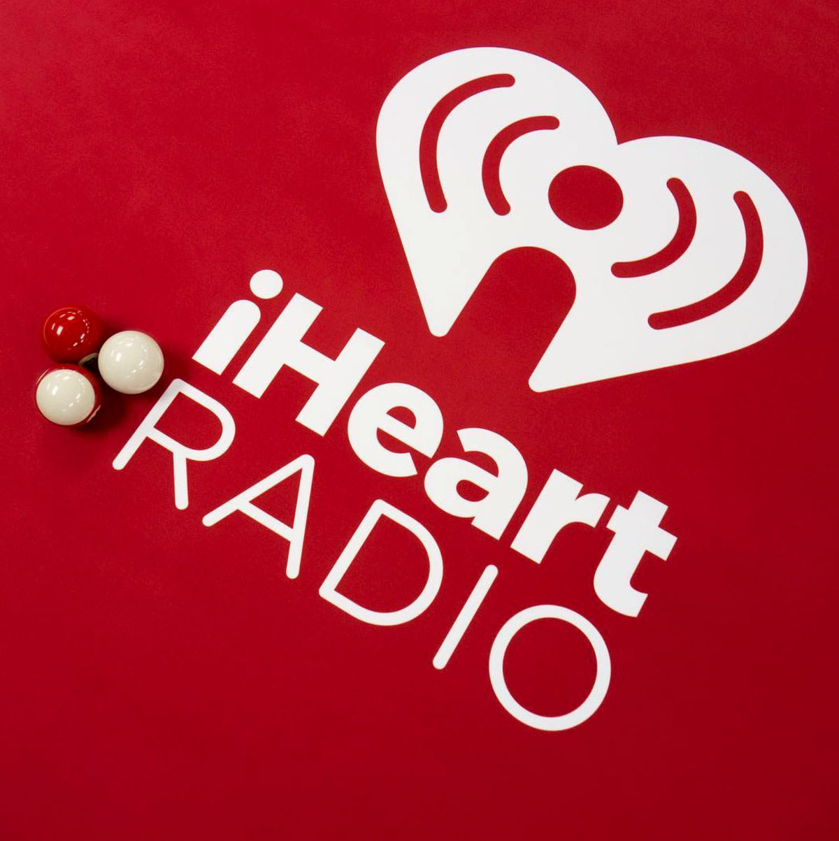 Custom Pool Table Felt With Matching Rails